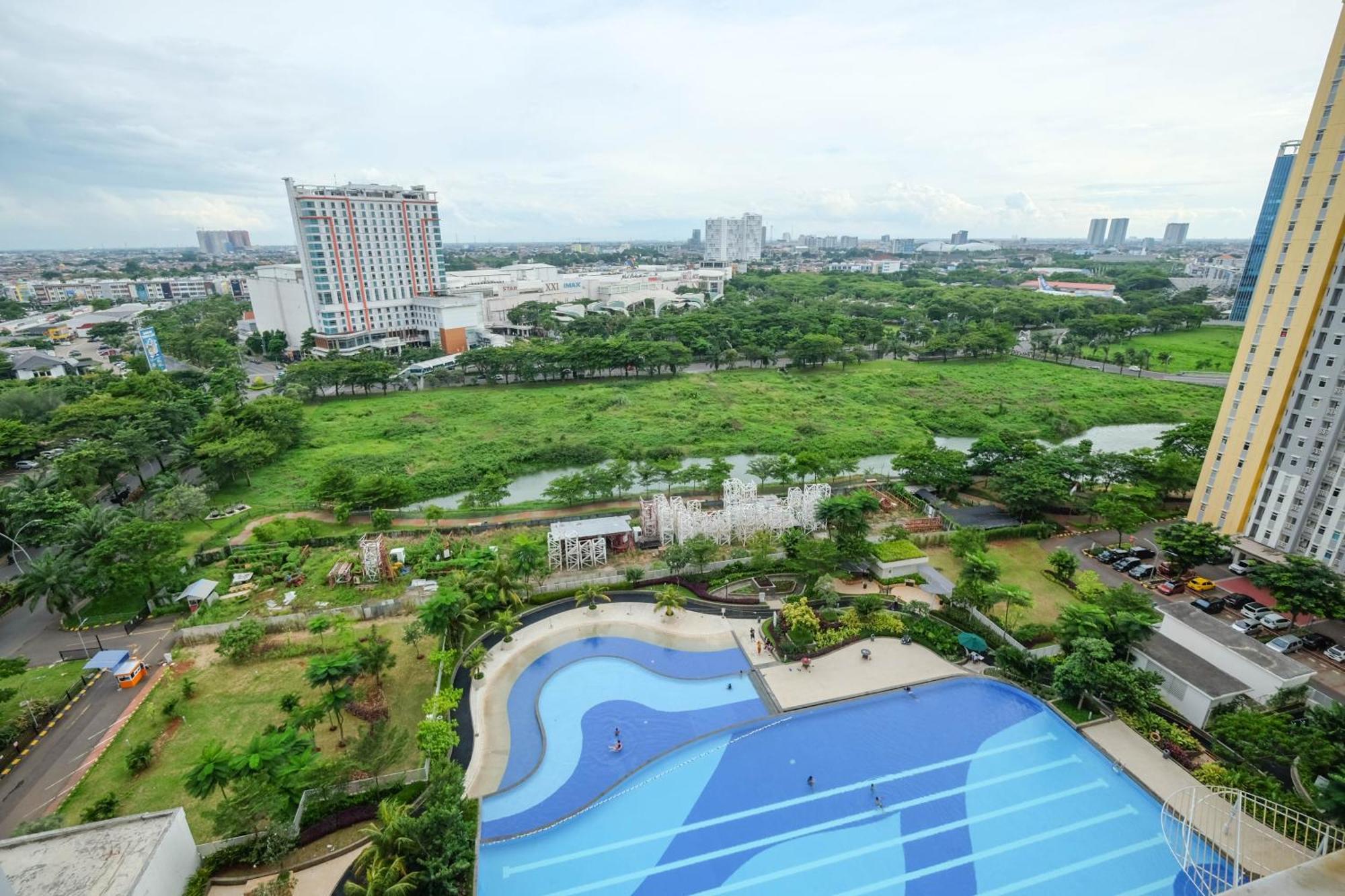 Cozy And Strategic At Springlake Summarecon By Travelio Apartemen