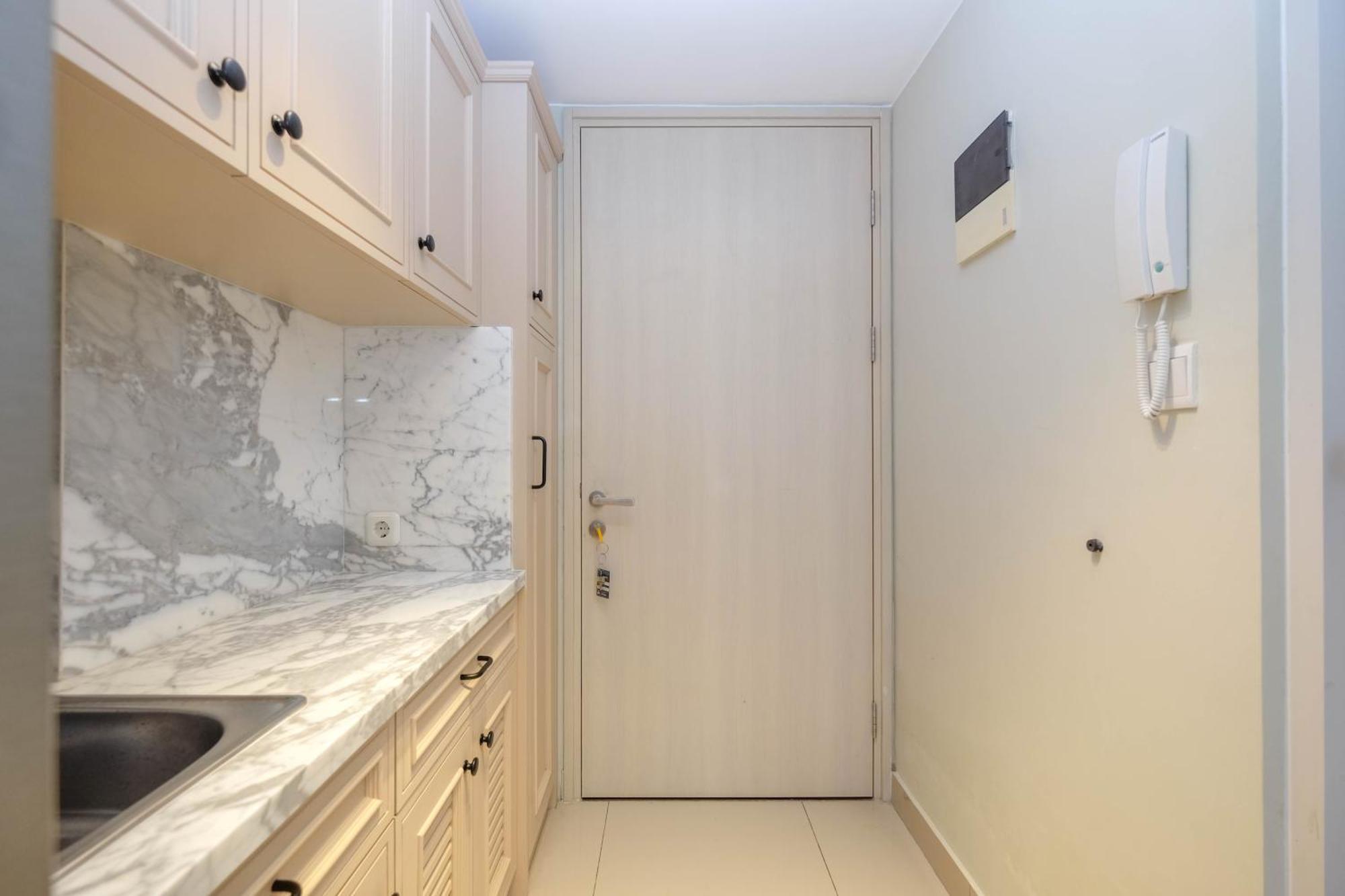 Cozy And Strategic At Springlake Summarecon By Travelio
