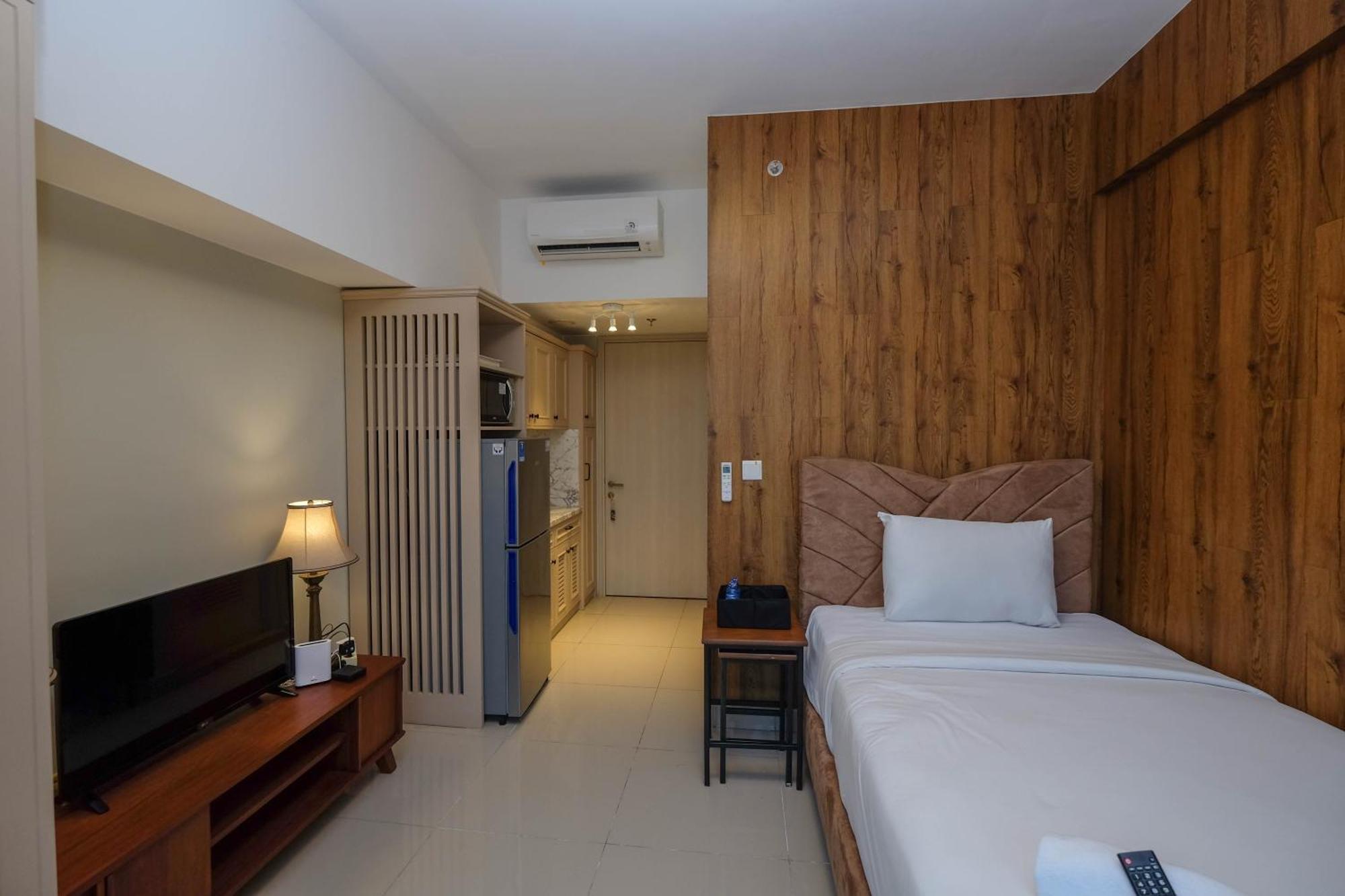 Cozy And Strategic At Springlake Summarecon By Travelio *