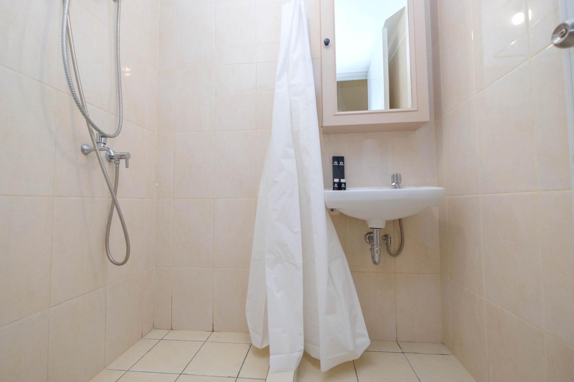 Cozy And Strategic At Springlake Summarecon By Travelio Bekasi