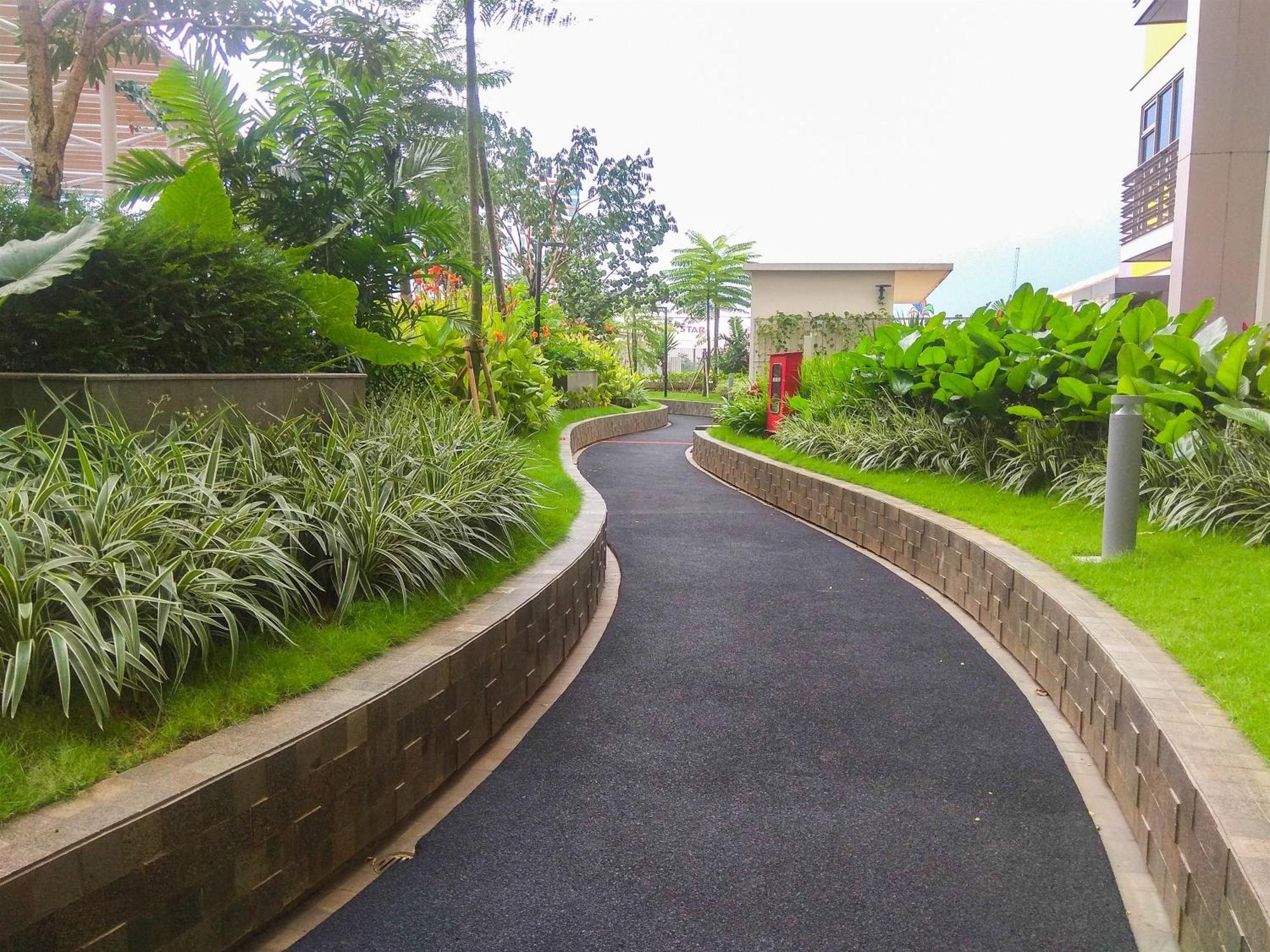Cozy And Strategic At Springlake Summarecon By Travelio